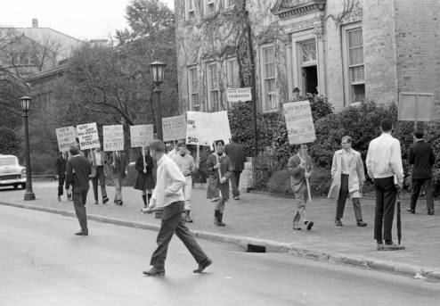 Photograph of students at UNC-Chapel Hill marching for free speech during the Speaker Ban Law protests in 1966.  Image is from the News and Observer Photograph Files, State Archives of N.C. Used in NCpedia by permission.