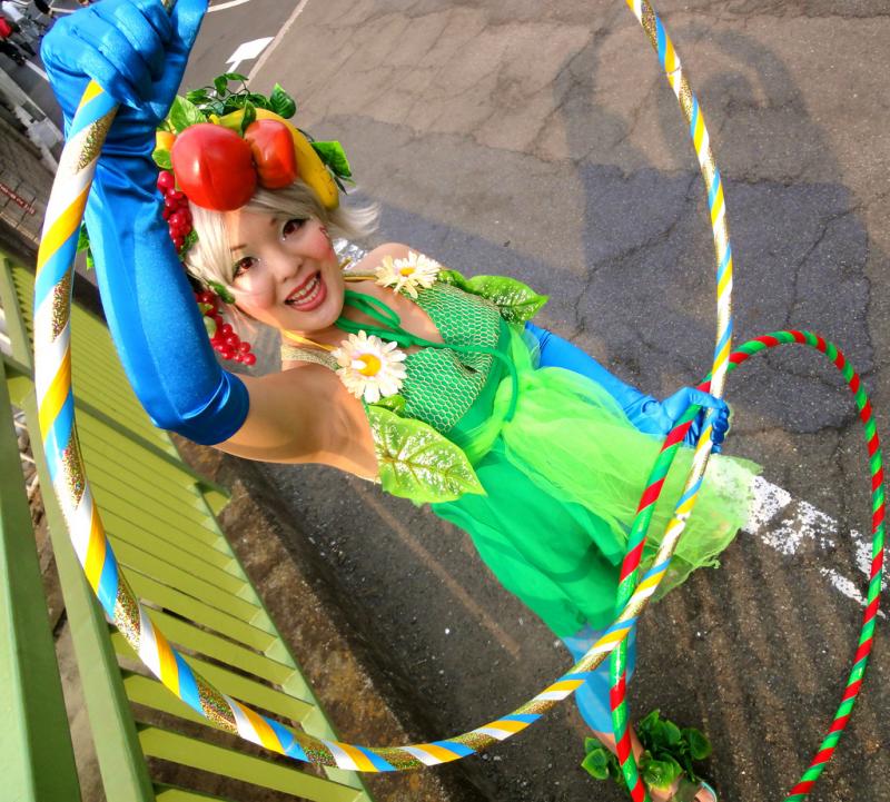 <img typeof="foaf:Image" src="http://statelibrarync.org/learnnc/sites/default/files/images/hula-hoop.jpg" width="1024" height="923" alt="" /> <img typeof="foaf:Image" src="http://statelibrarync.org/learnnc/sites/default/files/images/hula-hoop.jpg" width="1024" height="923" alt="" />