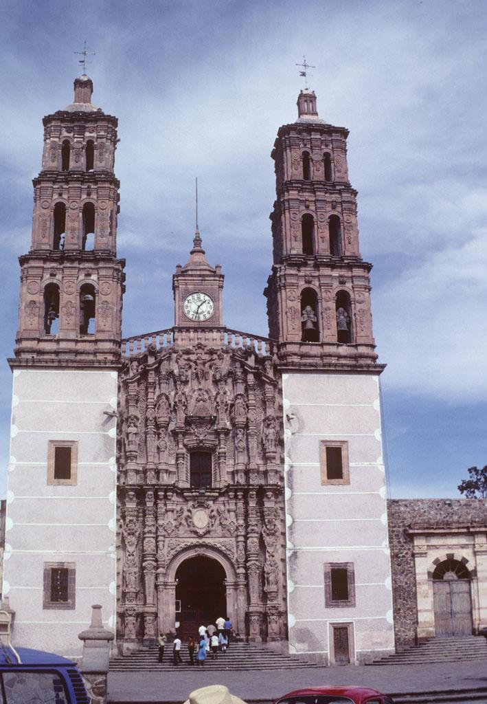 <img typeof="foaf:Image" src="http://statelibrarync.org/learnnc/sites/default/files/images/mexico_096.jpg" width="709" height="1024" /> <img typeof="foaf:Image" src="http://statelibrarync.org/learnnc/sites/default/files/images/mexico_096.jpg" width="709" height="1024" />