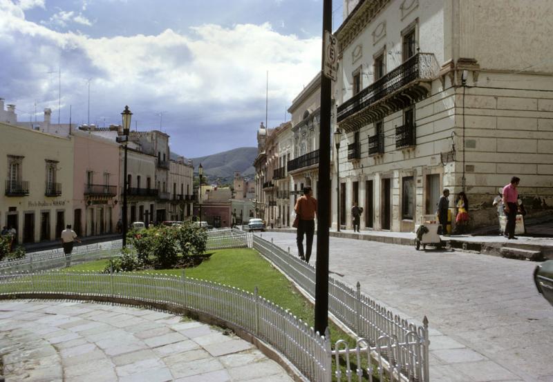 <img typeof="foaf:Image" src="http://statelibrarync.org/learnnc/sites/default/files/images/mexico_222.jpg" width="1024" height="709" /> <img typeof="foaf:Image" src="http://statelibrarync.org/learnnc/sites/default/files/images/mexico_222.jpg" width="1024" height="709" />