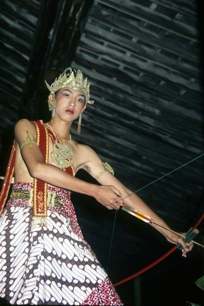 <img typeof="foaf:Image" src="http://statelibrarync.org/learnnc/sites/default/files/images/thai_rama_052.jpg" width="683" height="1024" alt="Rama dancer draws bow and arrow" title="Rama dancer draws bow and arrow" /> <img typeof="foaf:Image" src="http://statelibrarync.org/learnnc/sites/default/files/images/thai_rama_052.jpg" width="683" height="1024" alt="Rama dancer draws bow and arrow" title="Rama dancer draws bow and arrow" />