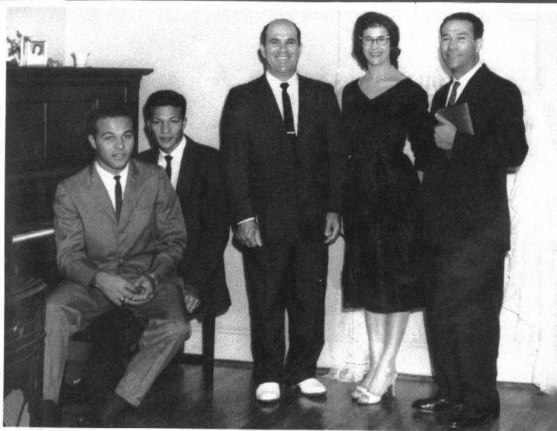 <img typeof="foaf:Image" src="http://statelibrarync.org/learnnc/sites/default/files/images/the_indian_family_singers_circa_1950s.jpg" width="992" height="768" /> <img typeof="foaf:Image" src="http://statelibrarync.org/learnnc/sites/default/files/images/the_indian_family_singers_circa_1950s.jpg" width="992" height="768" />