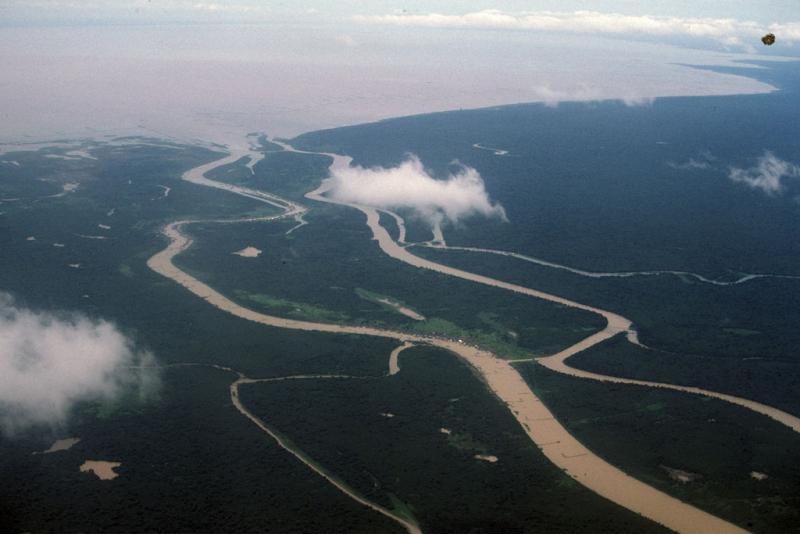 <img typeof="foaf:Image" src="http://statelibrarync.org/learnnc/sites/default/files/images/vietnam_181.jpg" width="1024" height="683" alt="Aerial view of Mekong River joining Tonle Sap Lake near Siem Reap" title="Aerial view of Mekong River joining Tonle Sap Lake near Siem Reap" />