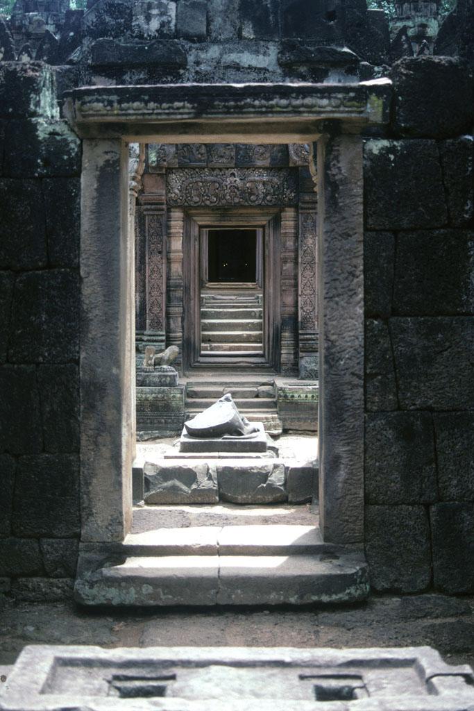 <img typeof="foaf:Image" src="http://statelibrarync.org/learnnc/sites/default/files/images/vietnam_207.jpg" width="683" height="1024" alt="Banteay Srei Temple" title="Banteay Srei Temple" /> <img typeof="foaf:Image" src="http://statelibrarync.org/learnnc/sites/default/files/images/vietnam_207.jpg" width="683" height="1024" alt="Banteay Srei Temple" title="Banteay Srei Temple" />