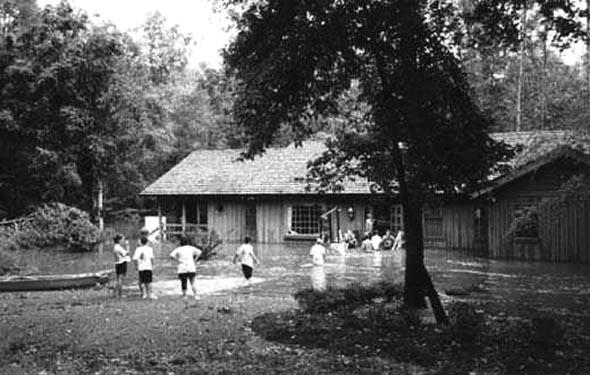 <img typeof="foaf:Image" src="http://statelibrarync.org/learnnc/sites/default/files/images/wading_0.jpg" width="590" height="375" alt="Saving a piano from floodwaters" title="Saving a piano from floodwaters" /> <img typeof="foaf:Image" src="http://statelibrarync.org/learnnc/sites/default/files/images/wading_0.jpg" width="590" height="375" alt="Saving a piano from floodwaters" title="Saving a piano from floodwaters" />