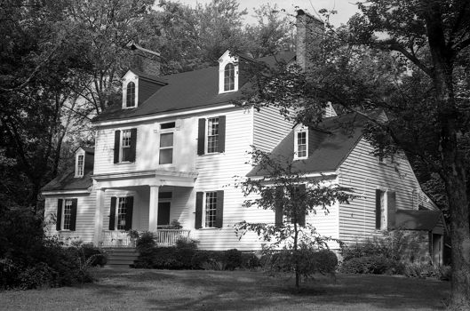 Exterior of the Rosedale Plantation. Image courtesy of the State Archives of North Carolina.