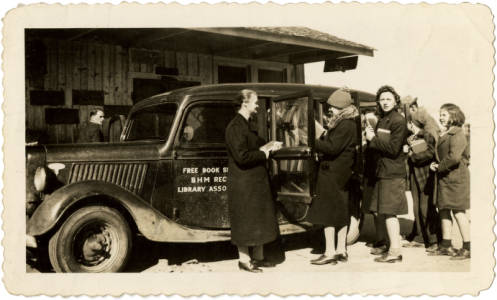  Beaufort Hyde Martin Regional Library Association bookmobile with librarians and patrons. February, 1942.
