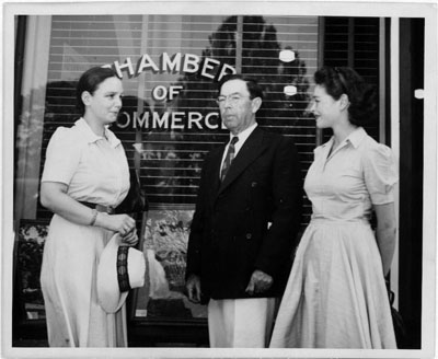 Photograph of [Miss Margot Mayo and Miss Deska of American Square Dance Group of New York City and Bascom Lamar Lunsford (center), director of the Mountain Music Festival, Asheville, North Carolina].  Created circa 1938-1950.  From the Lomax Collection, Library of Congress Prints & Photographs Online Catalog.  No known restrictions on publication. 